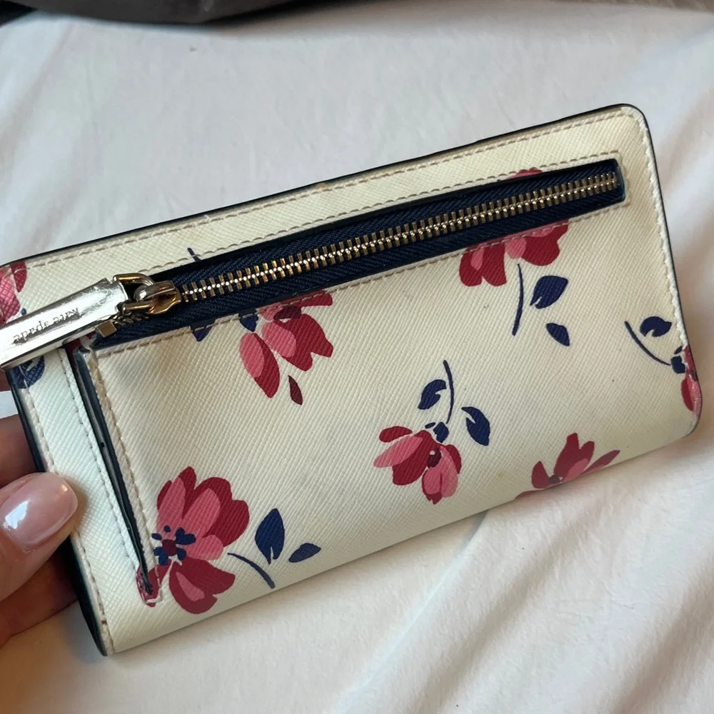 Kate Spade White and Pink Floral Wallet